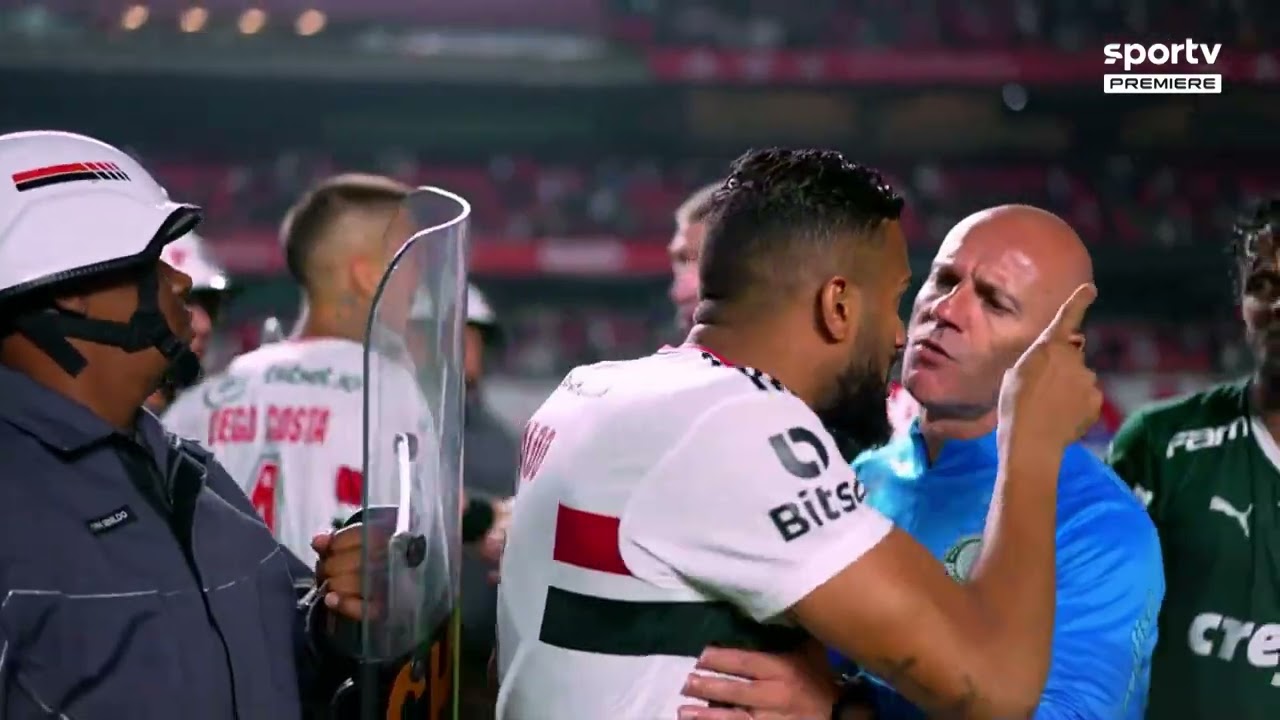 CONFUSÃO ENTRE JOGADORES DO SÃO PAULO E PALMEIRAS APÓS A PARTIDA