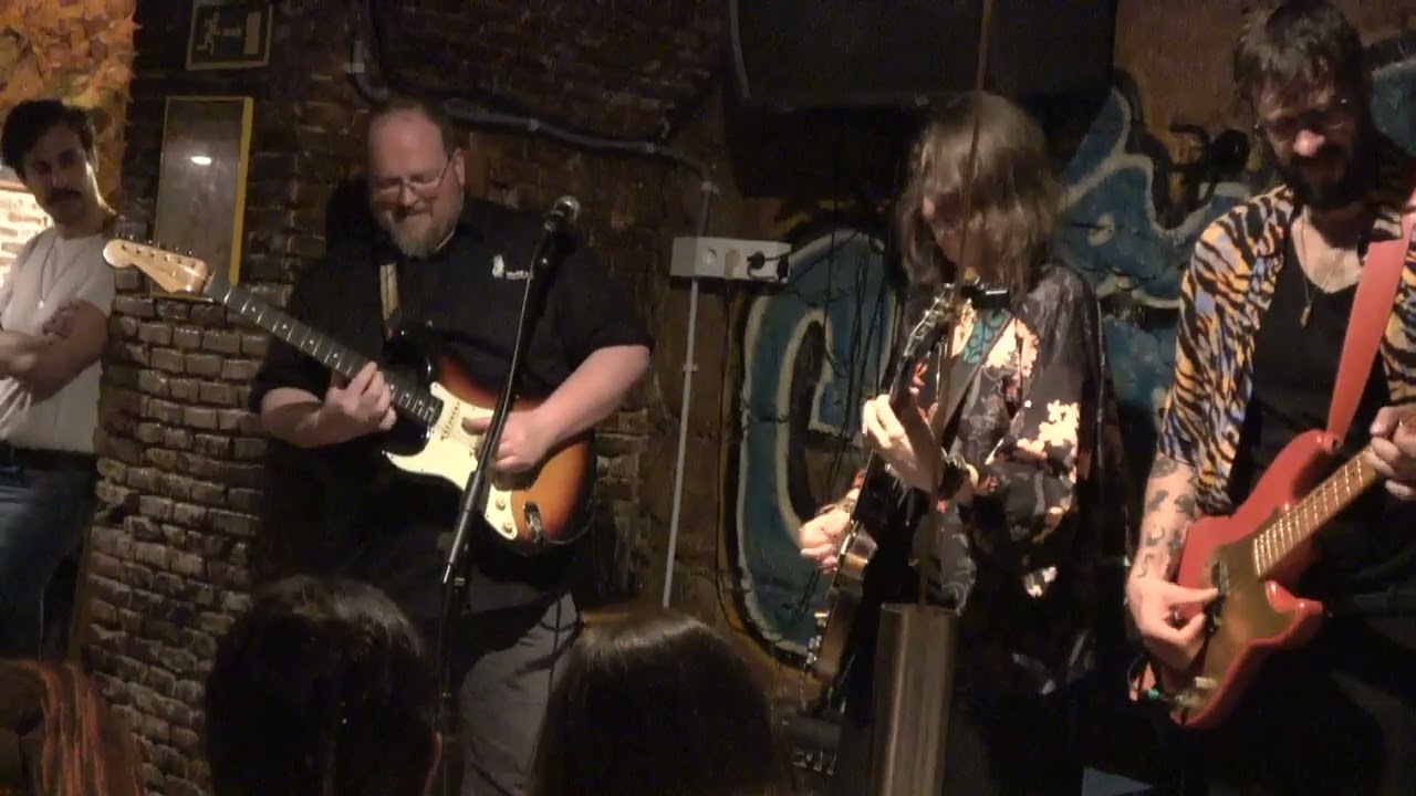Running Turtles! feat. Guido Vom Flockenberg  - Talk To Your Daughter