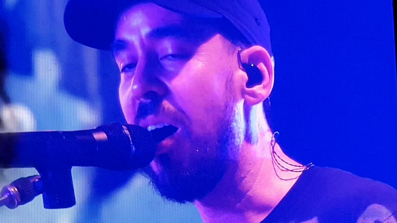 Mike shinoda - discorso + medley: in the end + heavy + numb (live @ area expo rho milan 08-09-18)