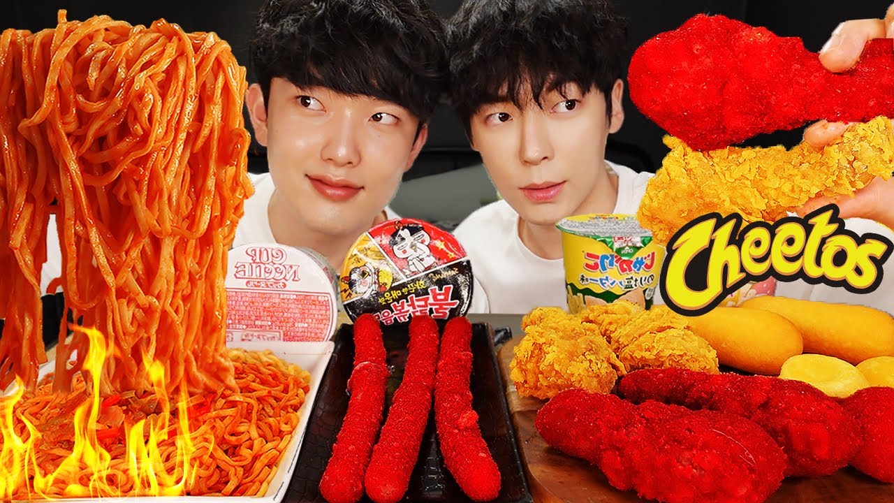 ASMR MUKBANG | 직접 만든 치토스 양념치킨 치즈스틱 치즈볼 불닭볶음면 딸기 먹방 FRIED CHICKEN AND FIRE NOODLES EATING