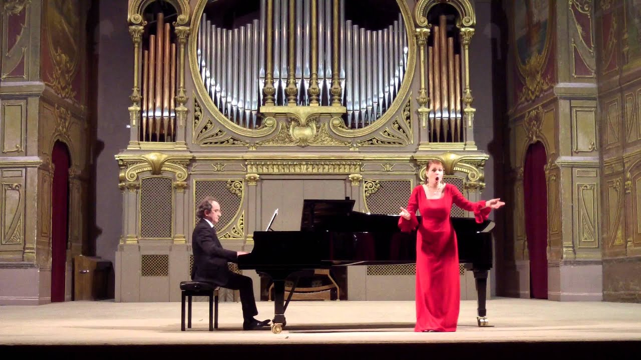 ROSSINI - Aria di Berta "Il vecchiotto cerca moglie" da "Il Barbiere di Siviglia"