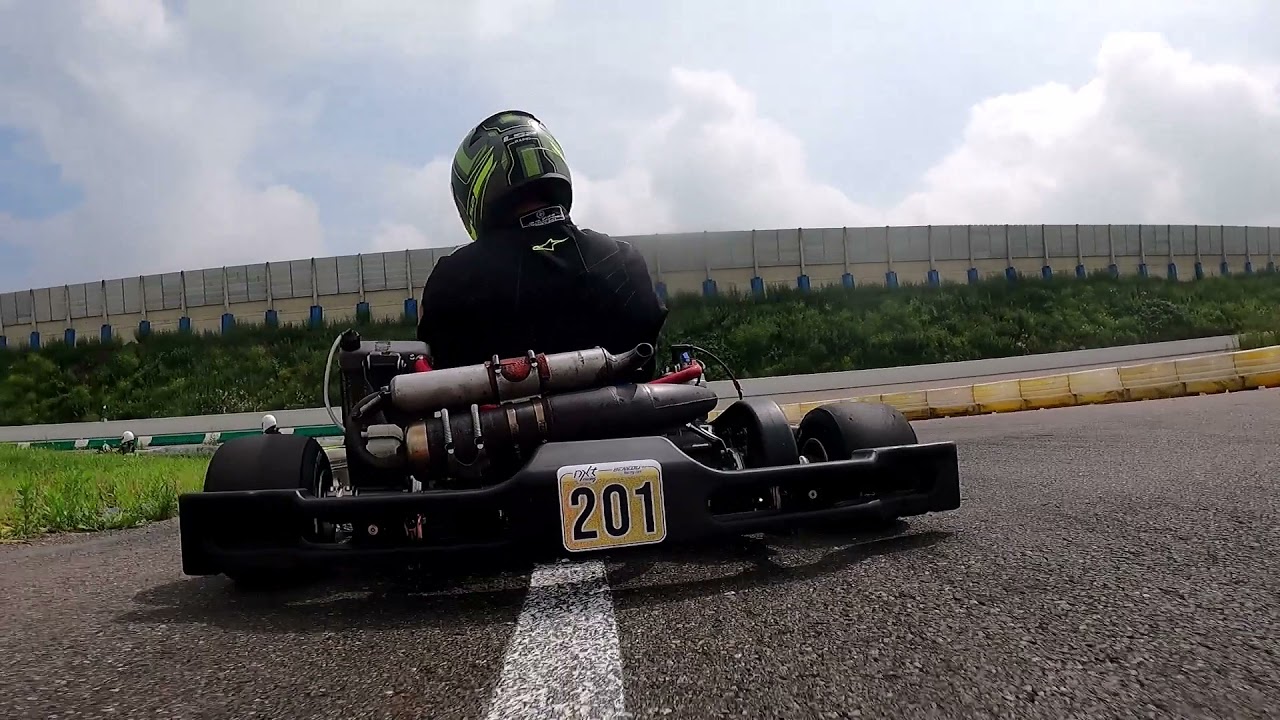 Spring Racing NXT GP Rotax max  Crg from P15 to P6 in ten minutes . Driver Mike van der Veer @Venray