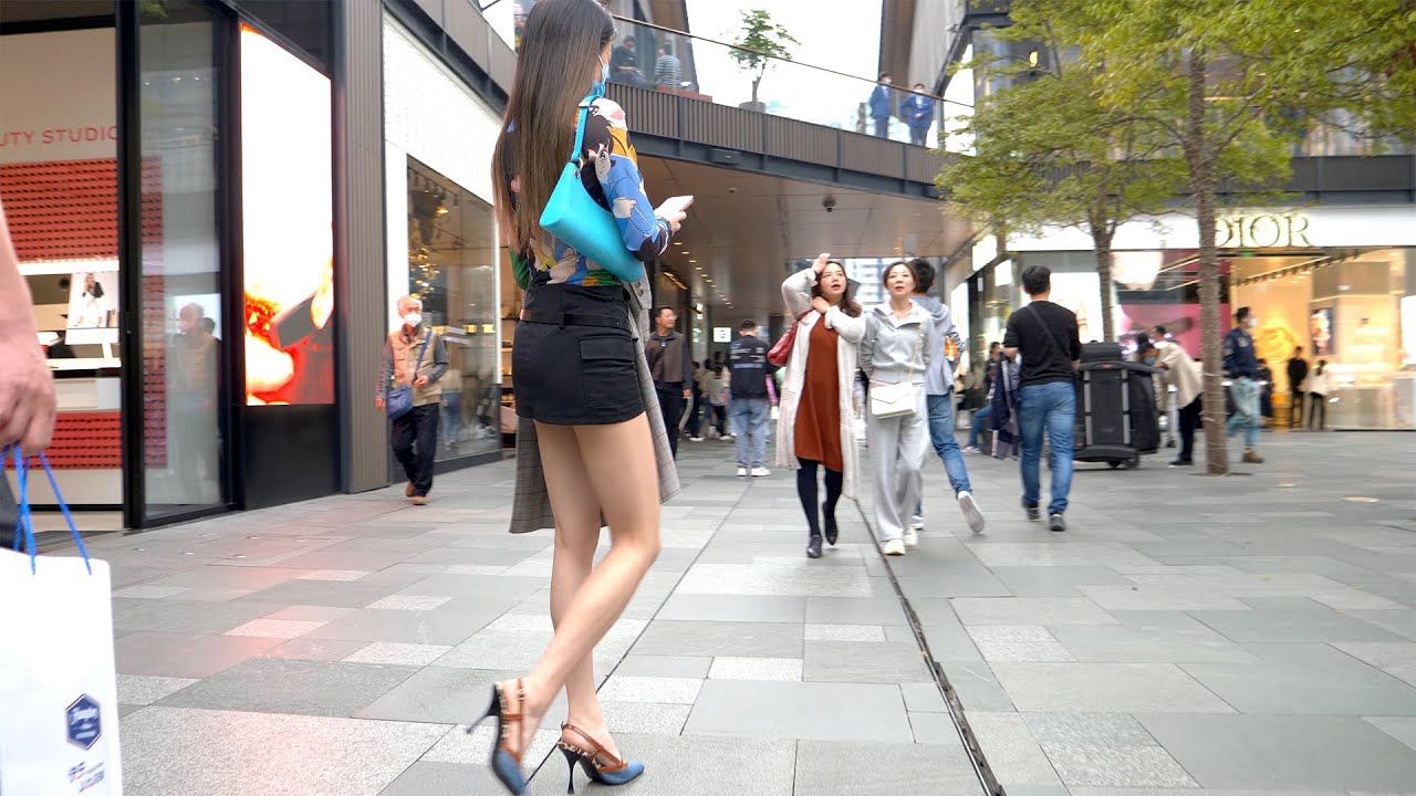 4K HDR 街拍成都太古里，总有精彩等你发现｜ChengDu, nightlife, Exploring China, 4K China street #街拍#成都街拍#China