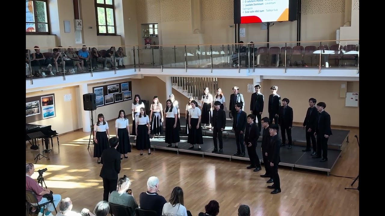 Gyöngyösi: Laudate Dominum / The Mad Singers