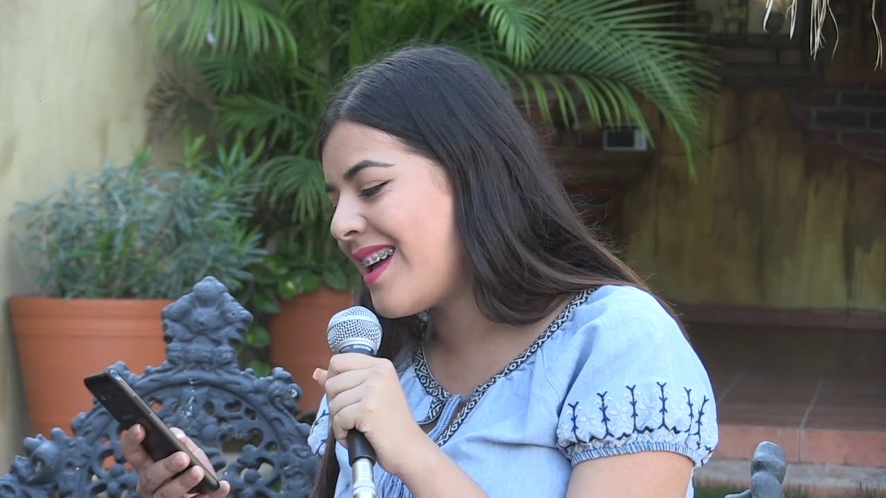 Sahira Moreno El Espejo y  Flor Hermosa