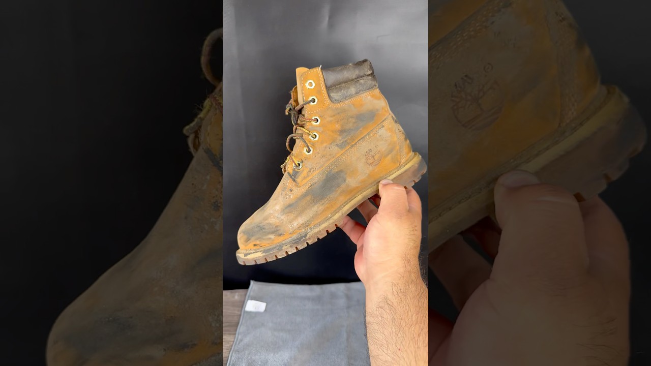 How to clean timberland&rsquo;s with Shoelada🥾👌 #shoedoc #shoelada #shoecleaner #150bucks #timberlands
