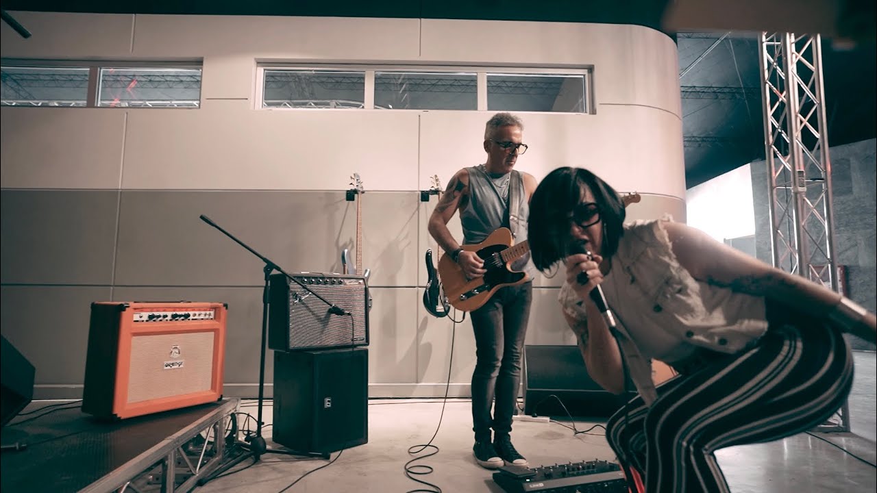 NINA PORTELA • GRAND FUNK ( Ratones Paranoicos)