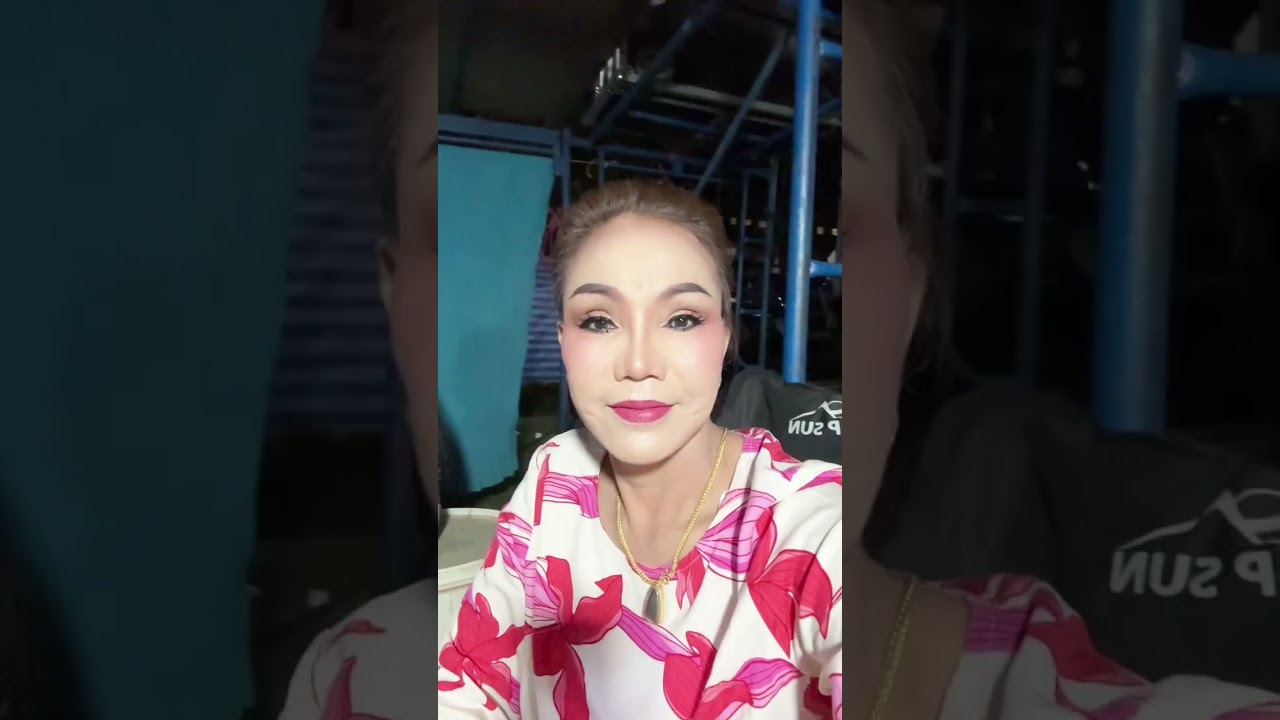 คนติดดิน ใช้ชีวิตใต้เวที
