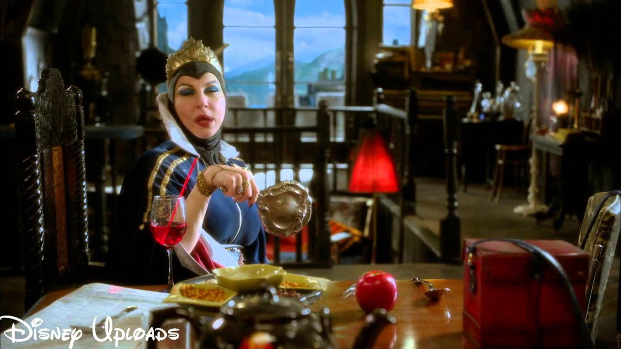 Extended Trailer | Disney Descendants