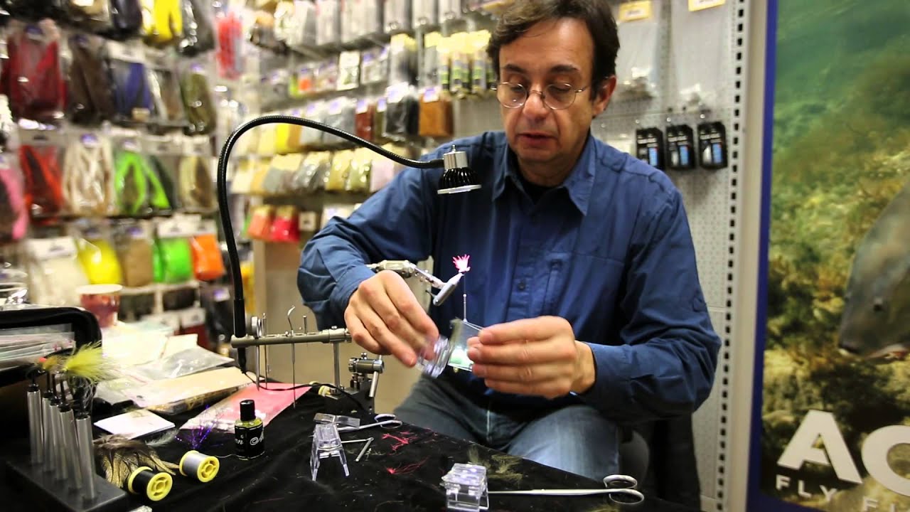 Marc Petitjean at AOS Hausmesse - Fliegenbinden, Fly Tying