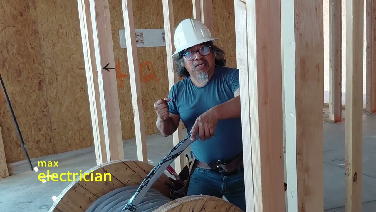 una forma facil de correr un cable en carrete (soffit)