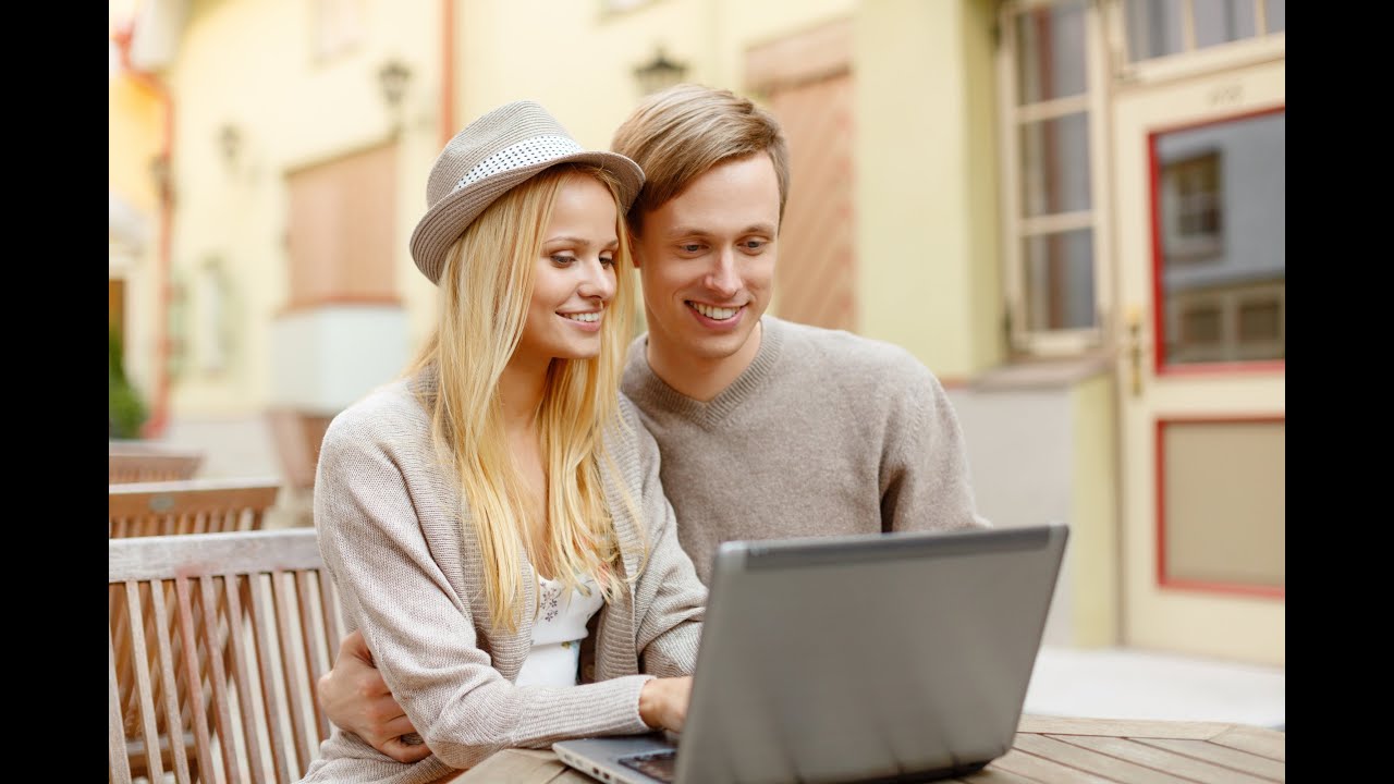 Certona's Personalized Experience Management ™  platform