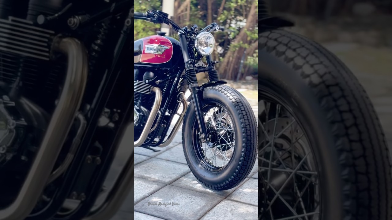 Vintage Style Brat Triumph Bonneville T100 Custom Build #triumph #triumpht100 #bonnevillet100