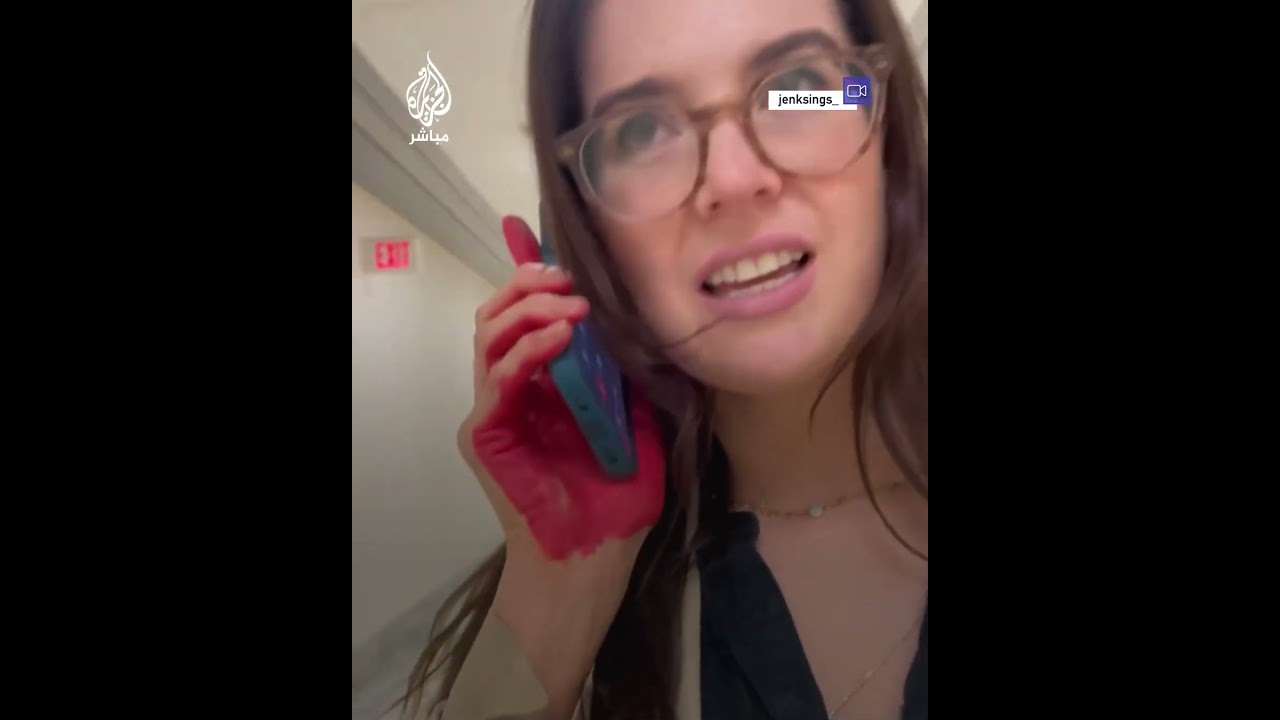 من أمام البيت الأبيض.. أمريكية تسخر من السياسيين الأمريكيين بسبب دعمهم للإبادة الجماعية في غزة