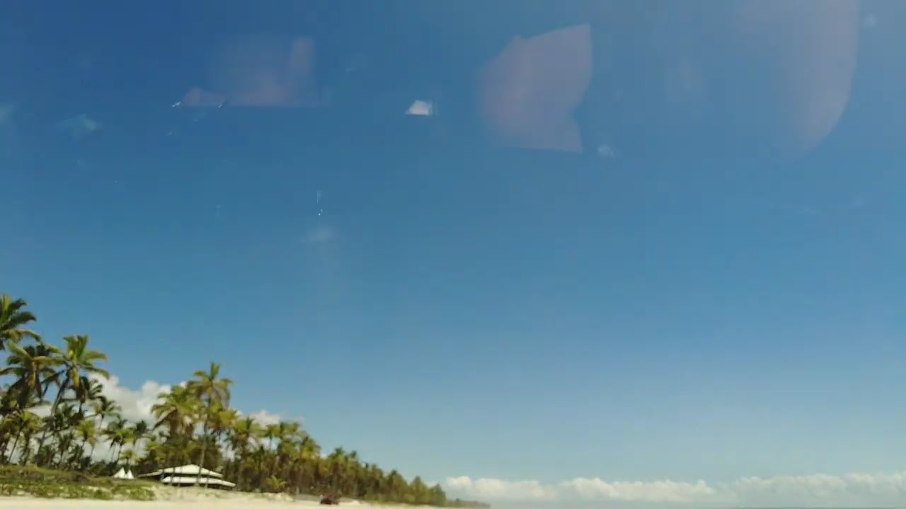 Passeio de carro pelas areias e coqueiros da Orla Praia da Costa Canavieiras/Ba