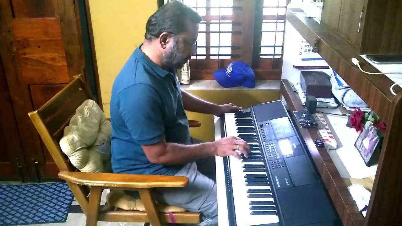Dhaiva puthranu veedhiyorukkuvan...