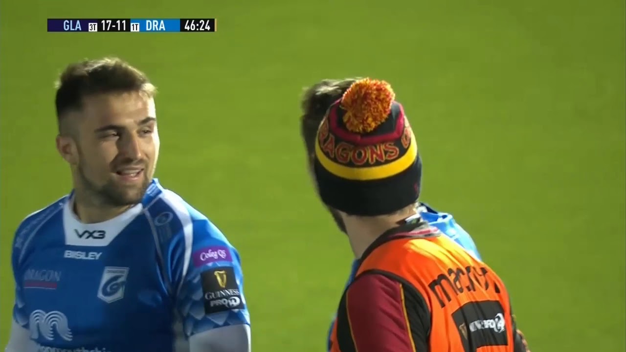 Adam Warren uses his face as a brake!