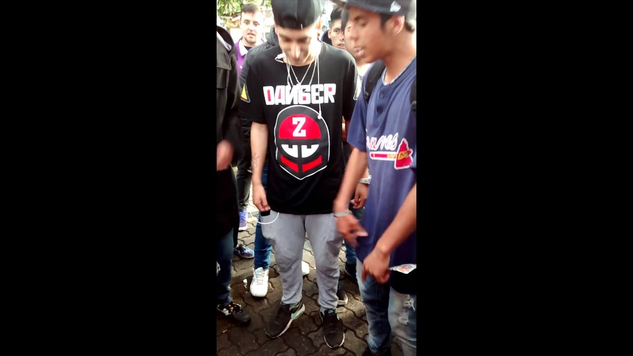 Coqee flow Freestyle afuera de la redbull bdlg 2015