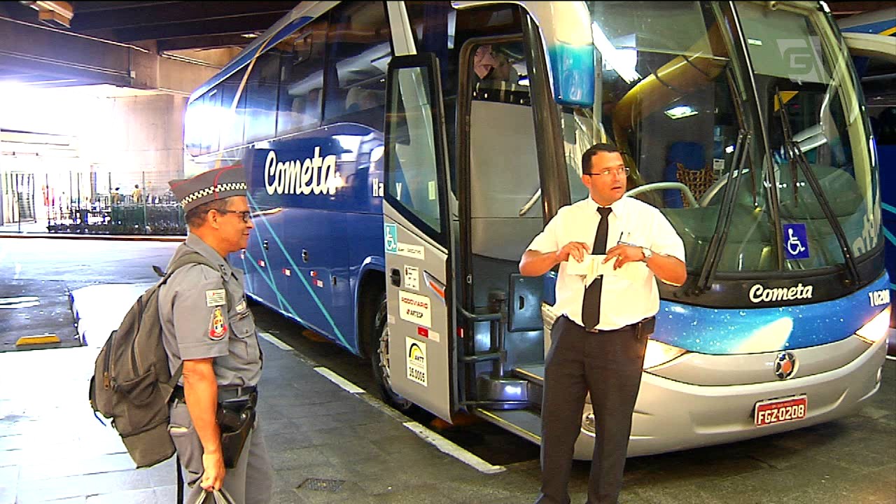Ônibus clandestinos continuam pelas estradas