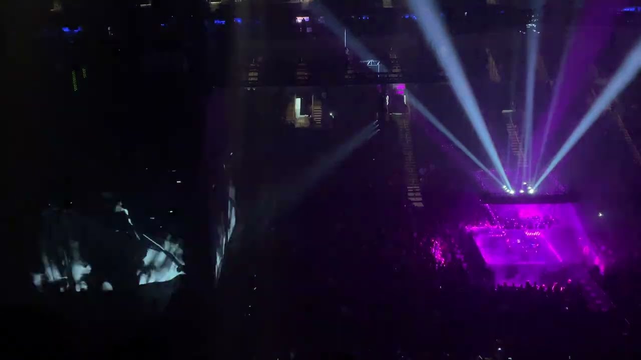 Nine Inch Nails - Closer (ft. Boys Noize) | live in STL 2026