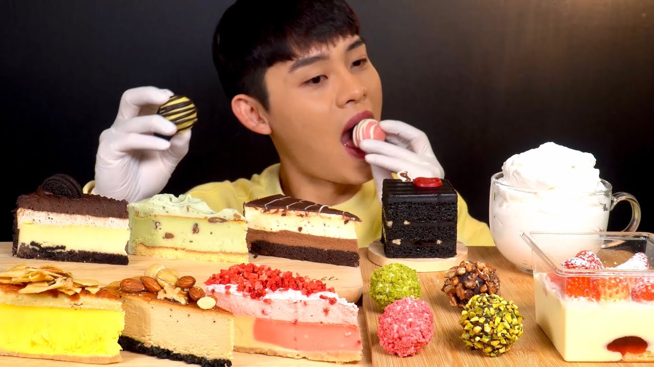 ASMR 꾸덕꾸덕 치즈케이크🧀 초콜릿커버 치즈케이크 생딸기 티라미수 먹방~! Cheese Cakes With Chocolate Cover Cake Tiramisu MuKbang!