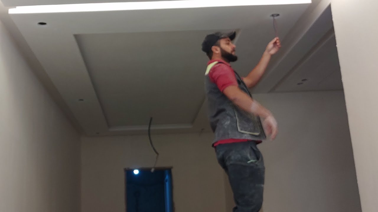 أول فيديو في القناة 