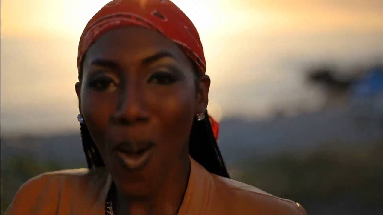 MI TERA - ӔMY NIAFELIZ (Watch in 720p HD)