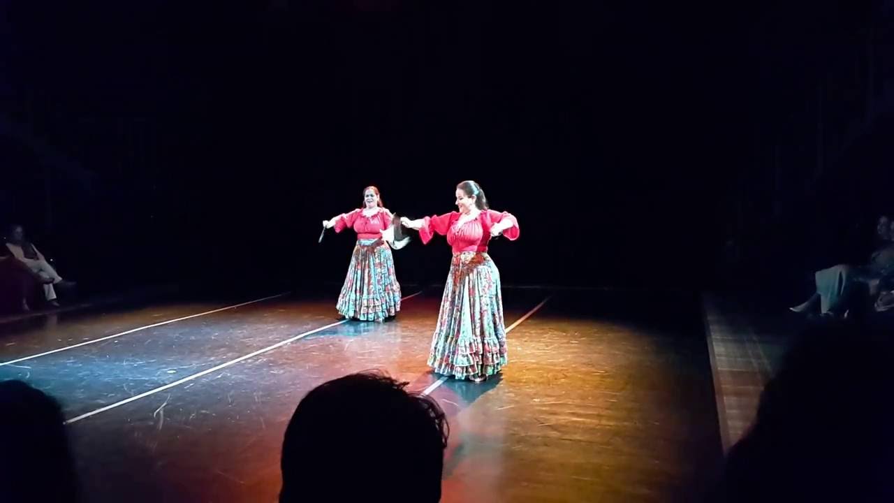 Anna Motta e Patrícia Lopes - Rumba Catalã com Leque (1º Festival de Dança Cigana Artística do RJ)