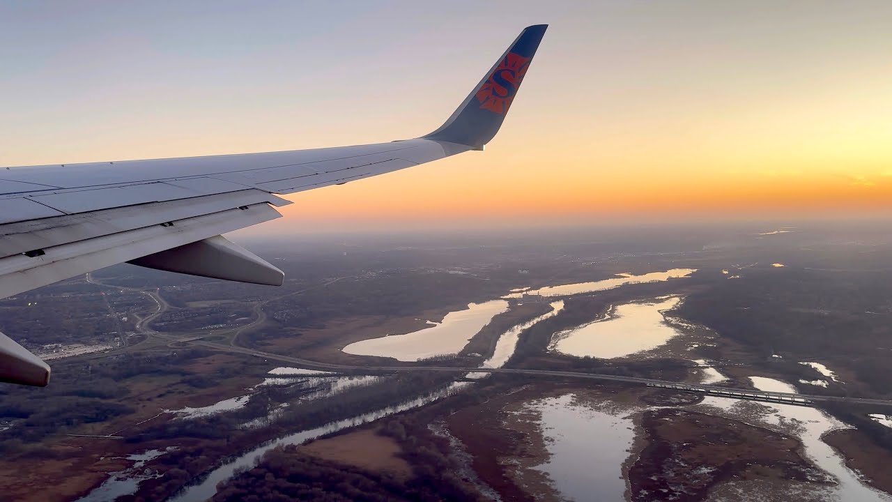 FULL Takeoff & Landing | Minneapolis to Milwaukee | Boeing 737-800 | Sun Country Airlines