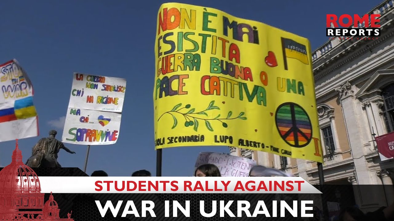Students rally against war in# Ukraine on Rome's Capitoline Hill