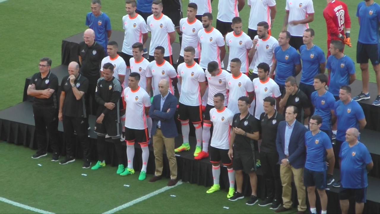 Mestalla rinde homenaje a Españeta