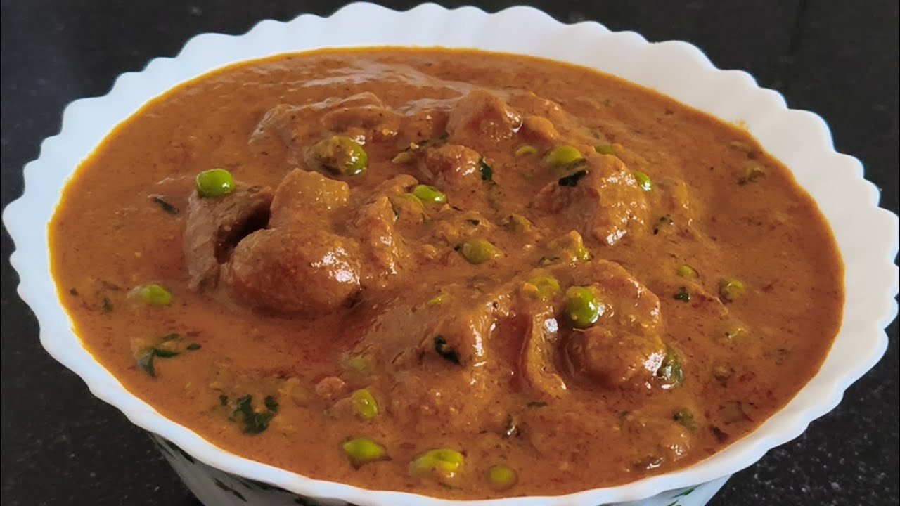 घर पर बनाये रेस्टोरेंट जैसा मटर मशरुम की सब्ज़ी | matar  masrum Restaurant style recipe 