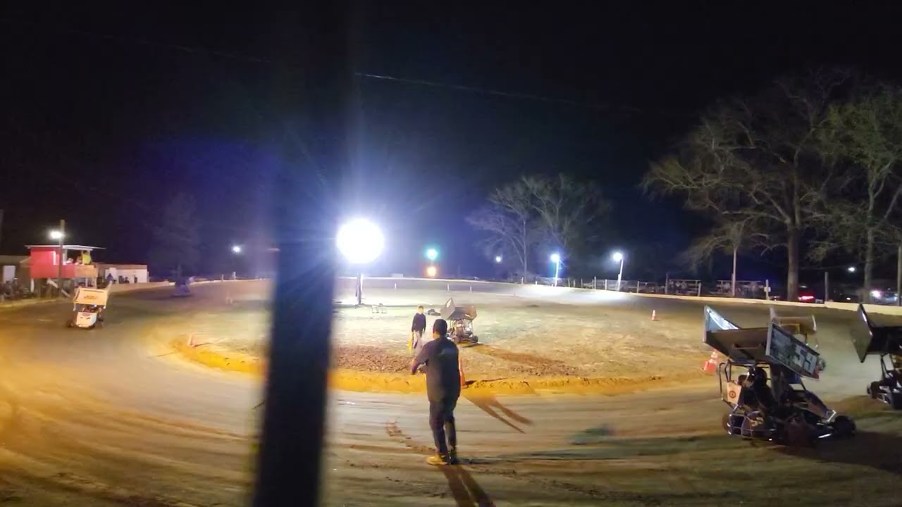 500 wing outlaw feature. LOUD version  2.28.26 Bjs aka Farmhouse final race
