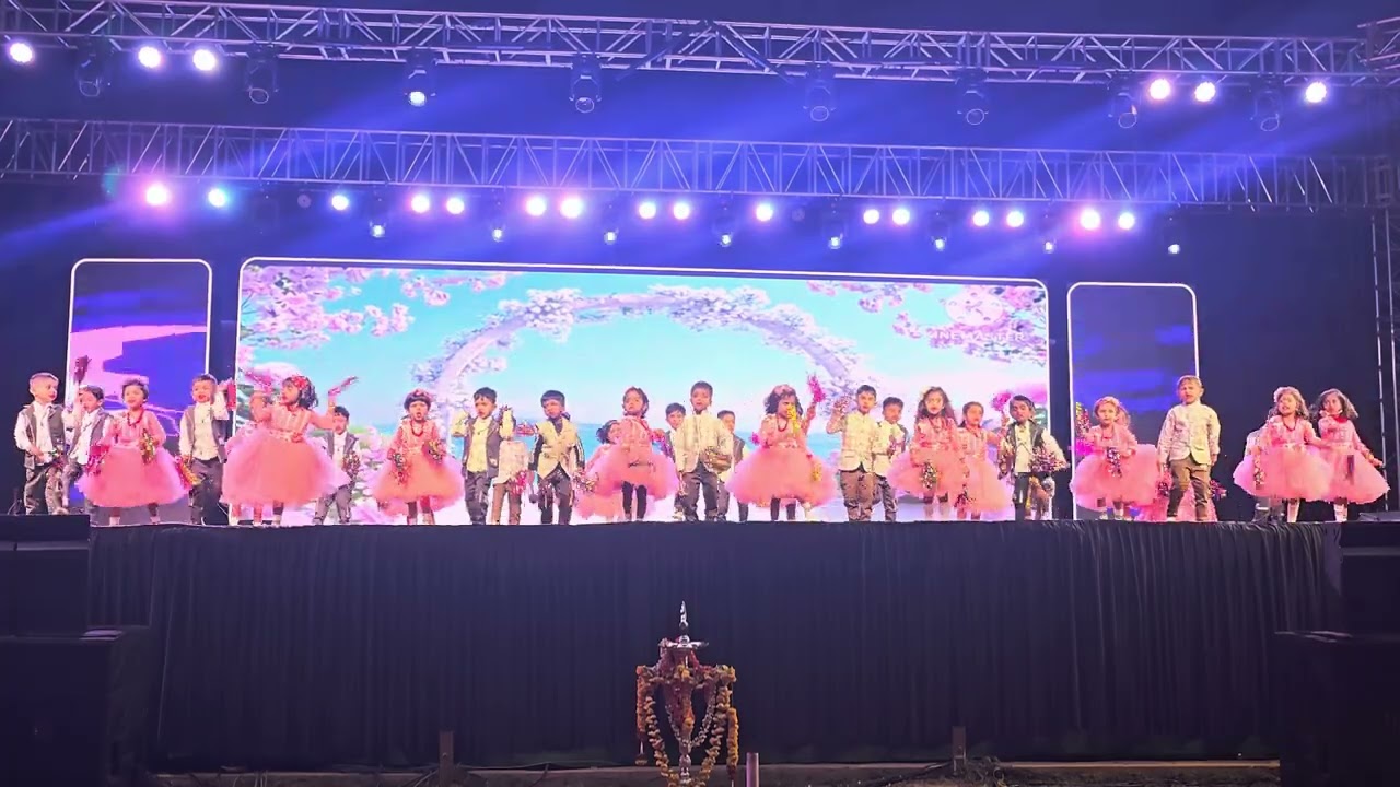 2025-26 dance performance by LKG students on the occasion of Vidyavaridhi Vaibhava. VIS Huliyar 