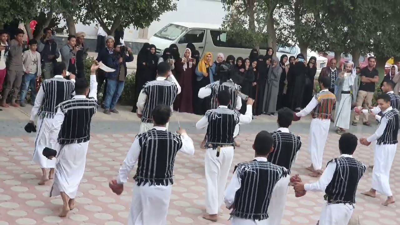 لا يفوتك اكبر برعة جماعية بالزي الصنعاني في تاريخ اليمن 🇾🇪