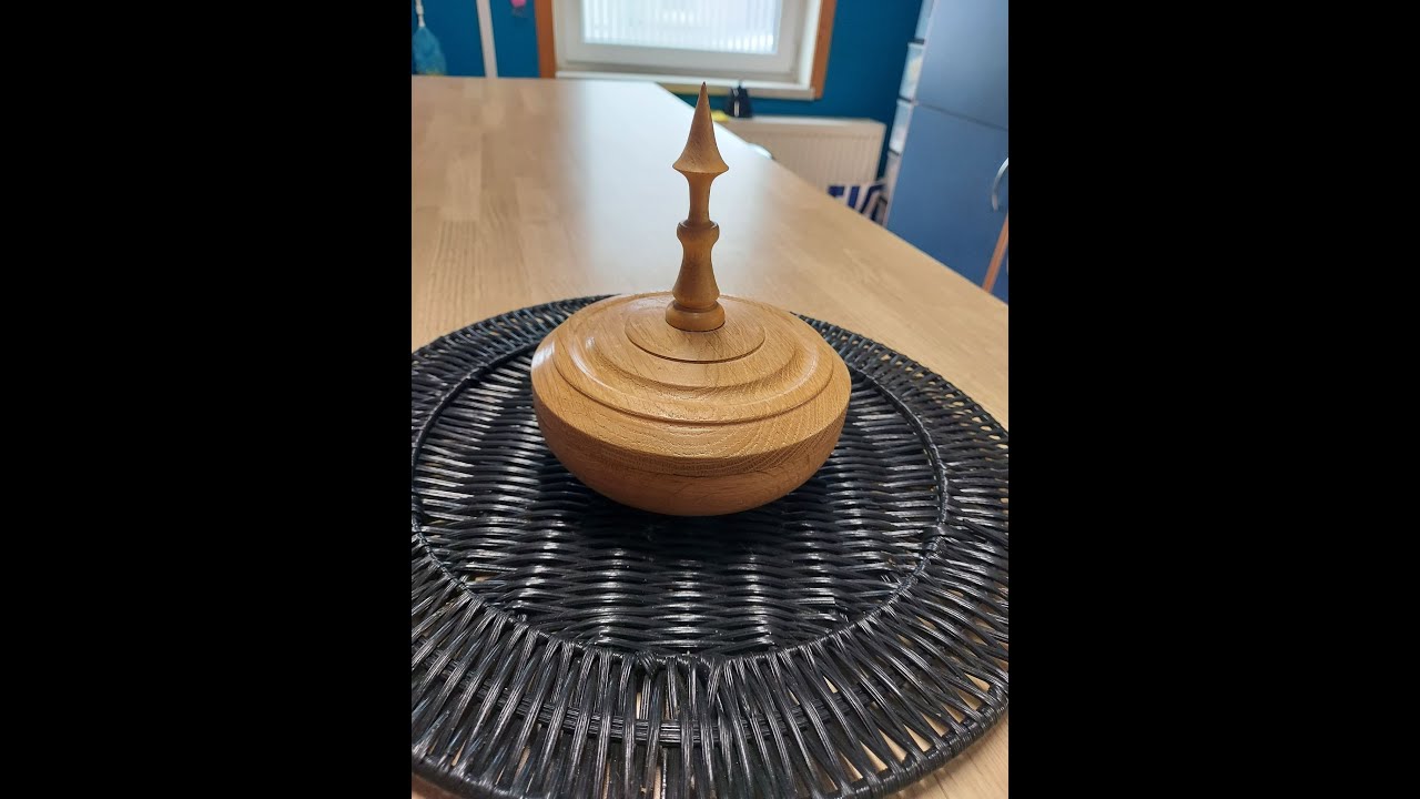 woodturning jewelry box (tournage d'une boite a bijoux en chêne )
