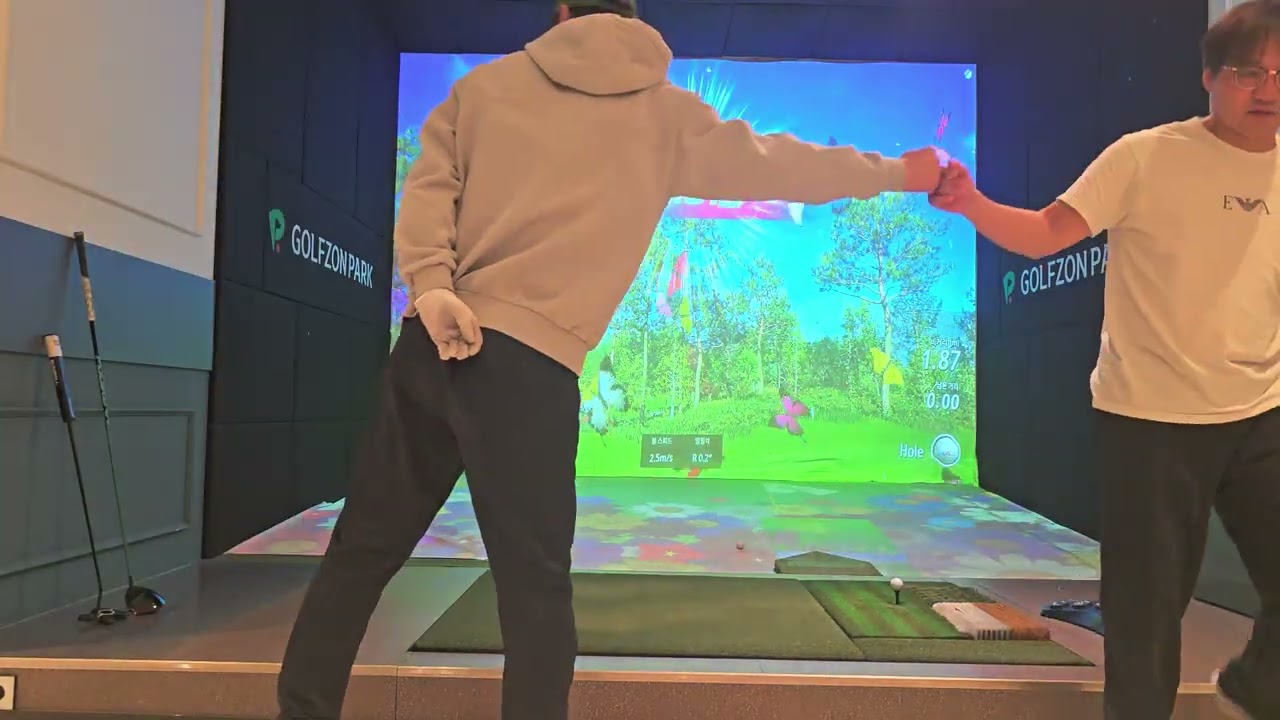 2월 마지막 일요일 스크린 모임  석정힐CC BLUE TEE (전반전)    백석동MJ82 VS 세종에머슴 #독학골퍼 #버디 ⛳️ 🏌️‍♂️ ⛳️ 🏌️‍♀️ 