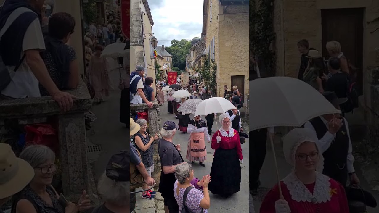 Défilé de la Félibrée 2023 à Montignac-Lascaux