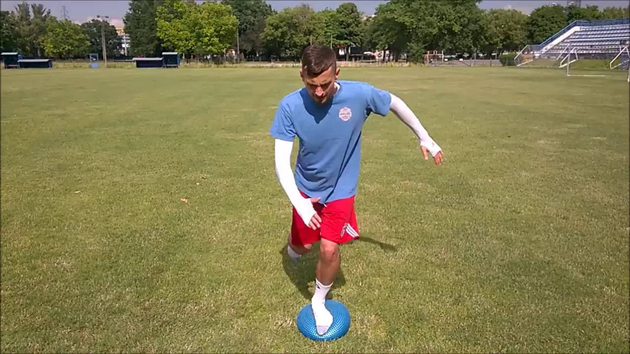 Ćwiczenia wzmacniające nóg na poduszce sensomotorycznej