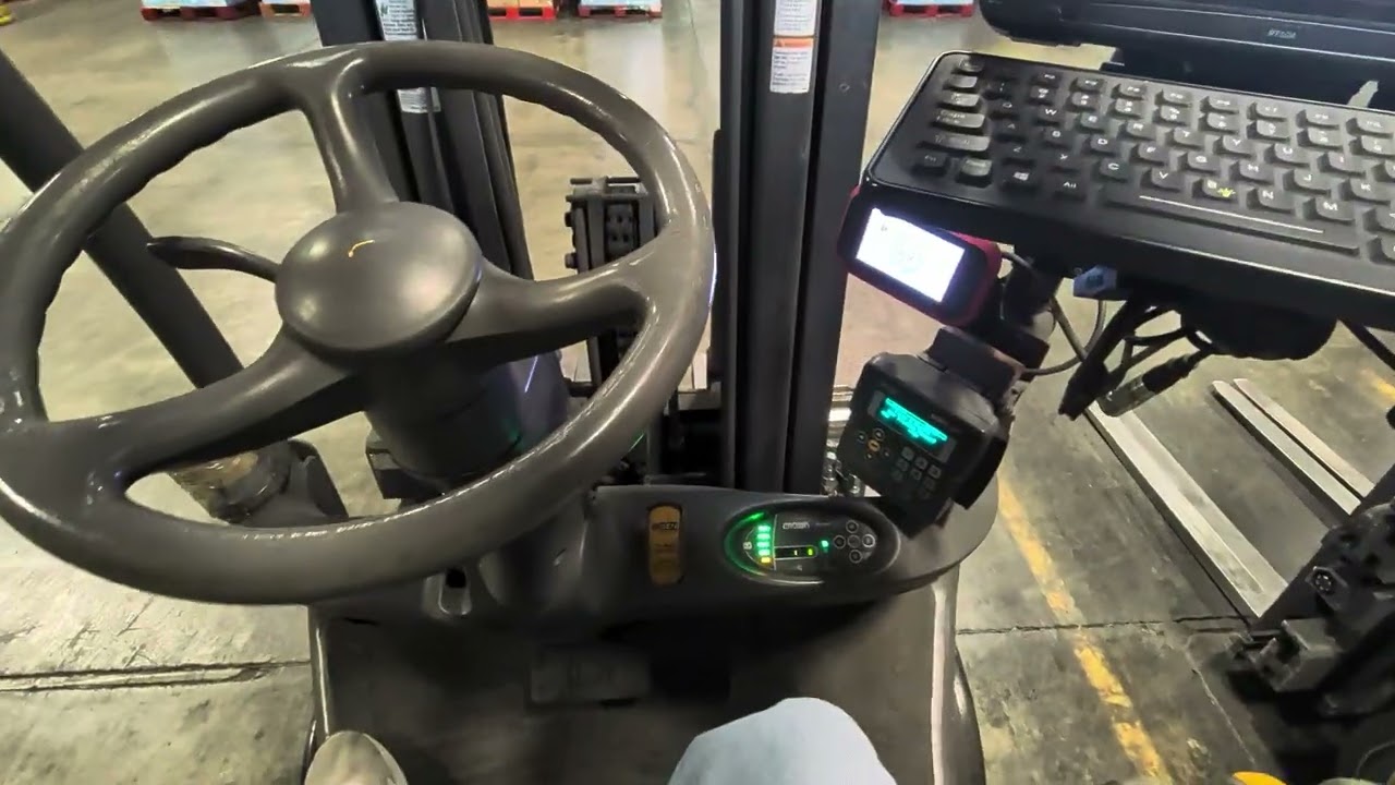 How to start a Crown Forklift 