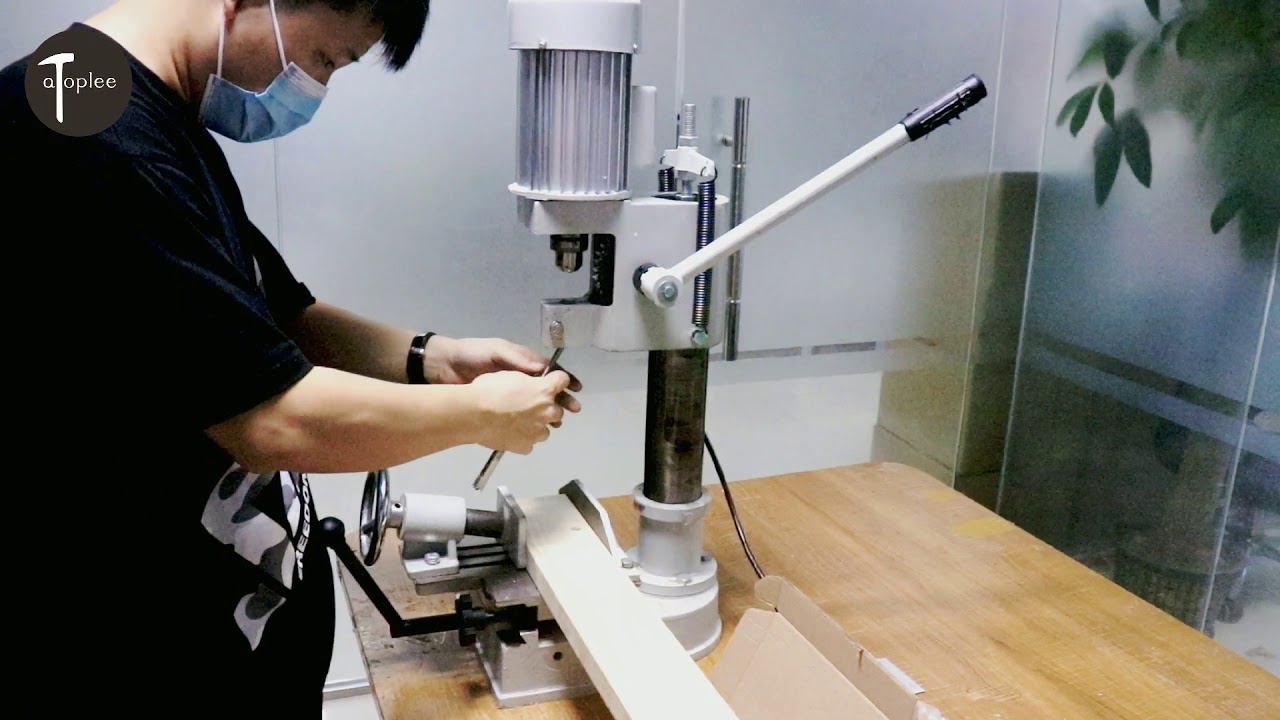 Square hole drill display-19060031