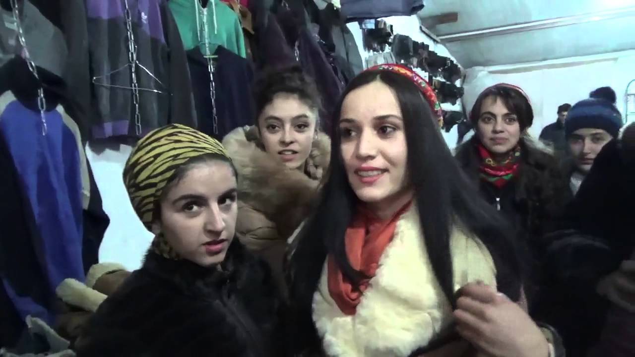 Second Hand Store, Shughni, Tajiki, Russian