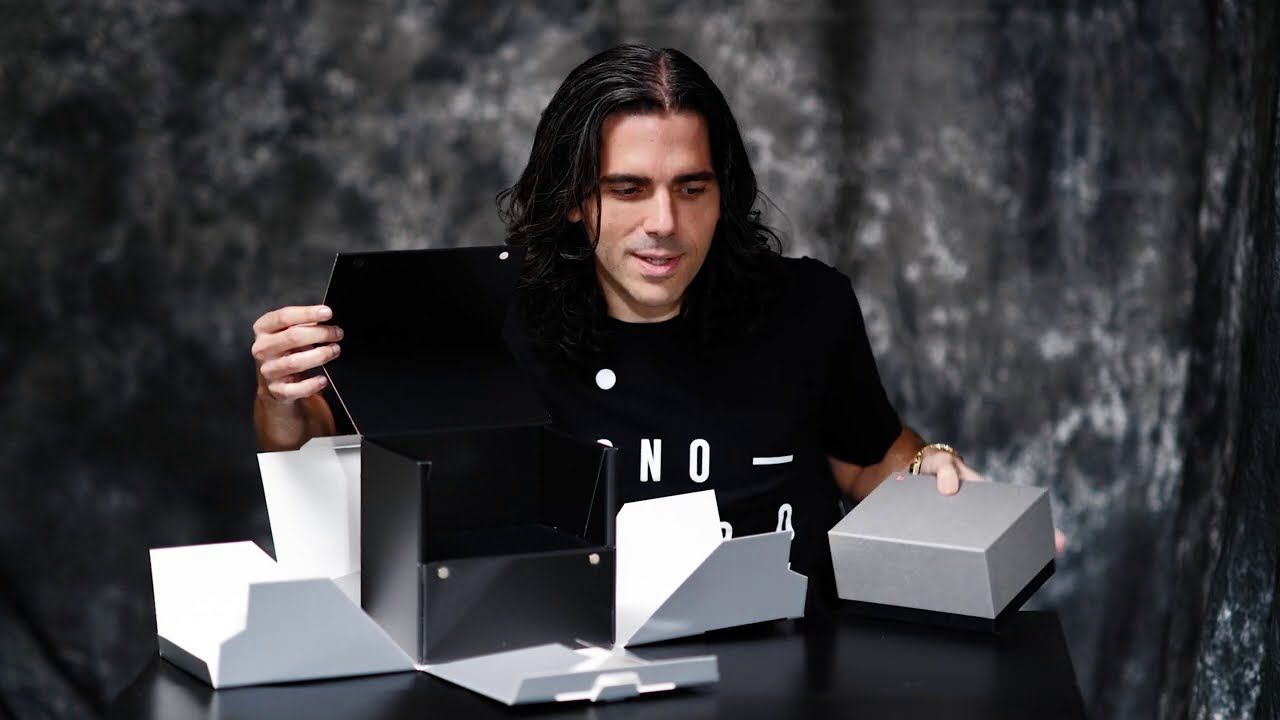 Unboxing the Leica Q2 Monochrom