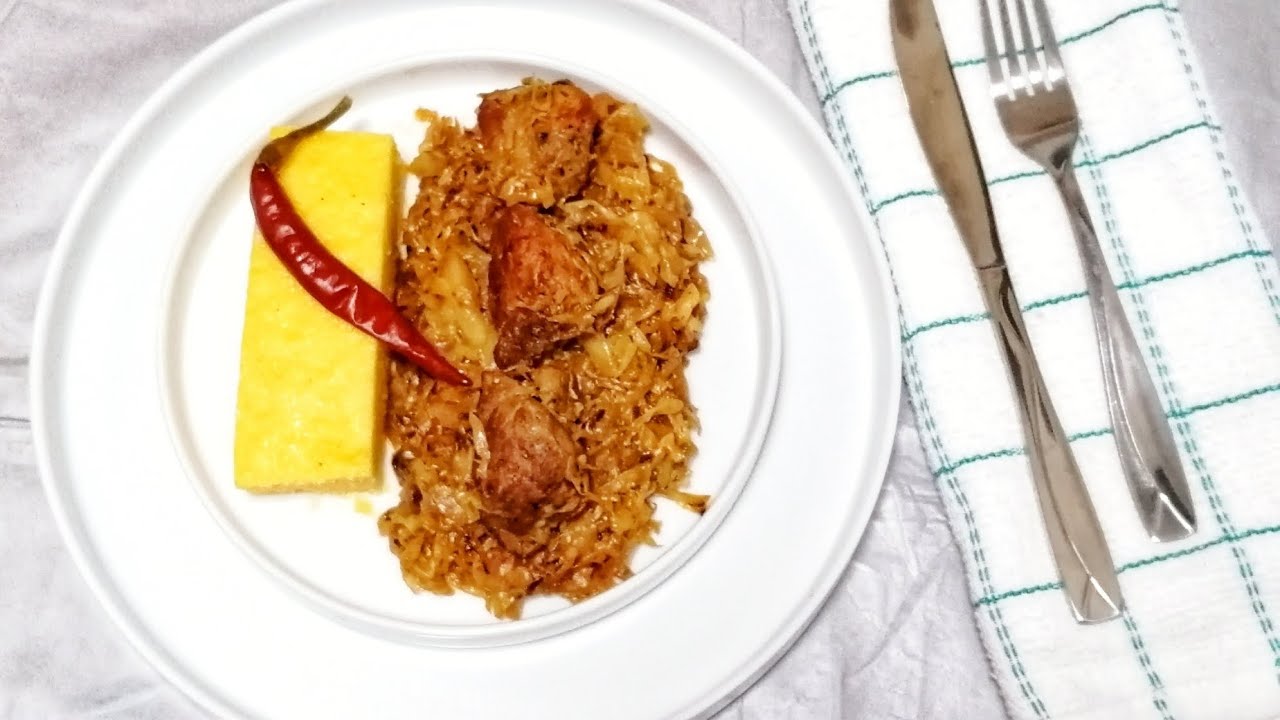 Varza murata calita cu carne de porc | Sour Cabbage With Pork - Romanian Recipe