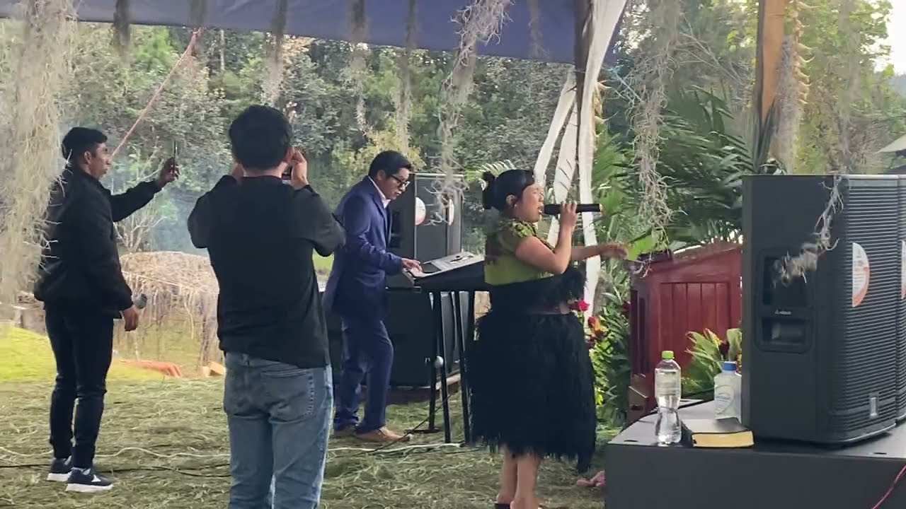 JUANA HERNANDEZ - campaña en la comunidad-ADOLFO LOPEZ MATEO - municipio huixtan. Chiapas