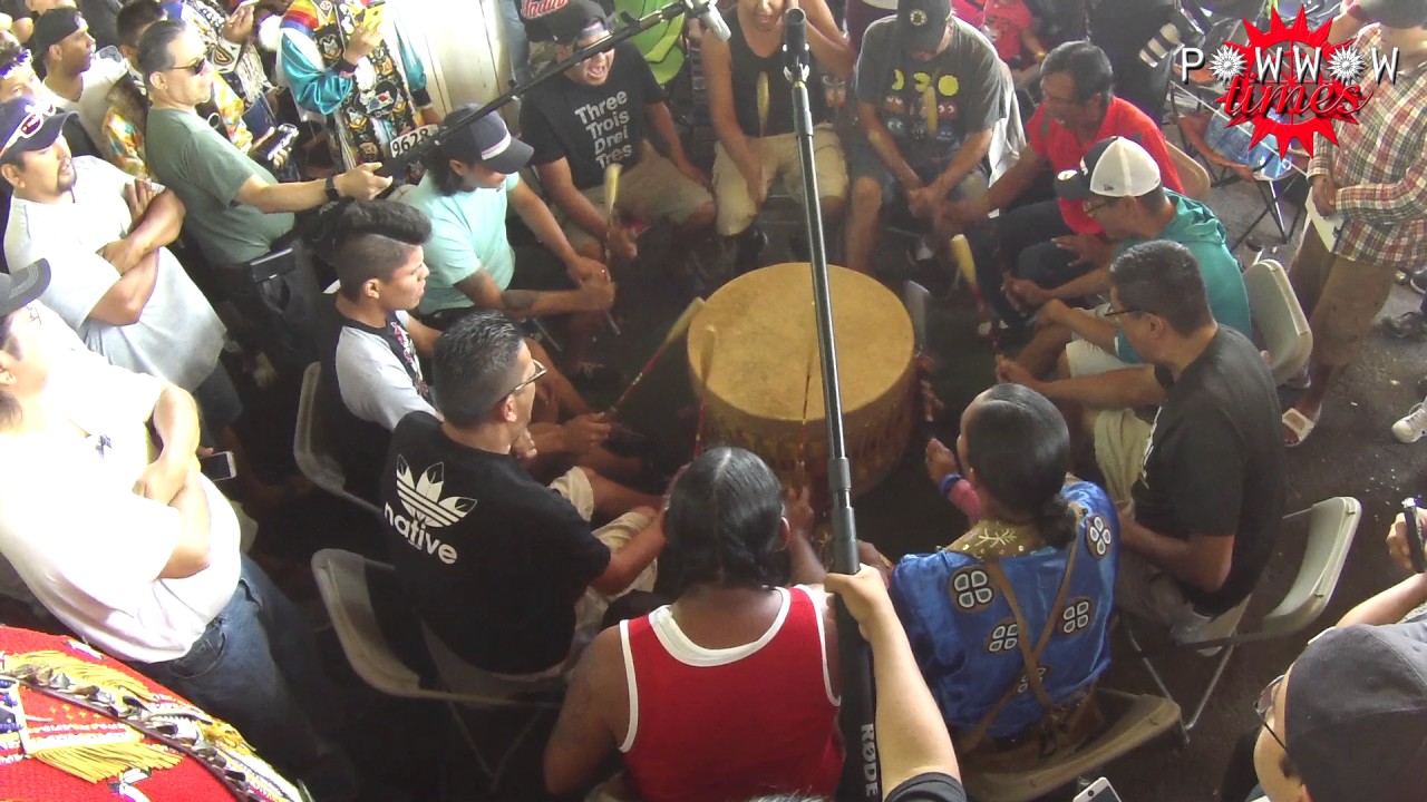 Seekaskooch Singers @ Tsuu T'ina Powwow 2016