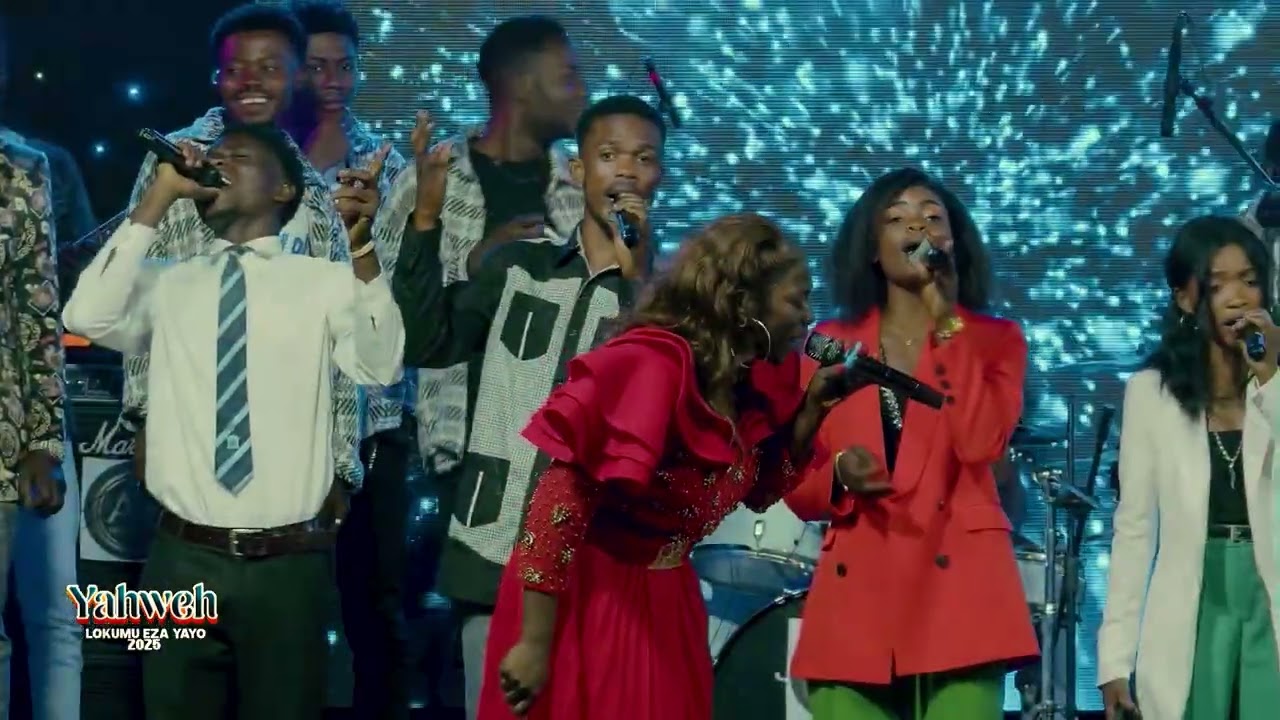 soeur melky yav dans la célébration Yahweh lokumu eza ya yo 5eme édition 