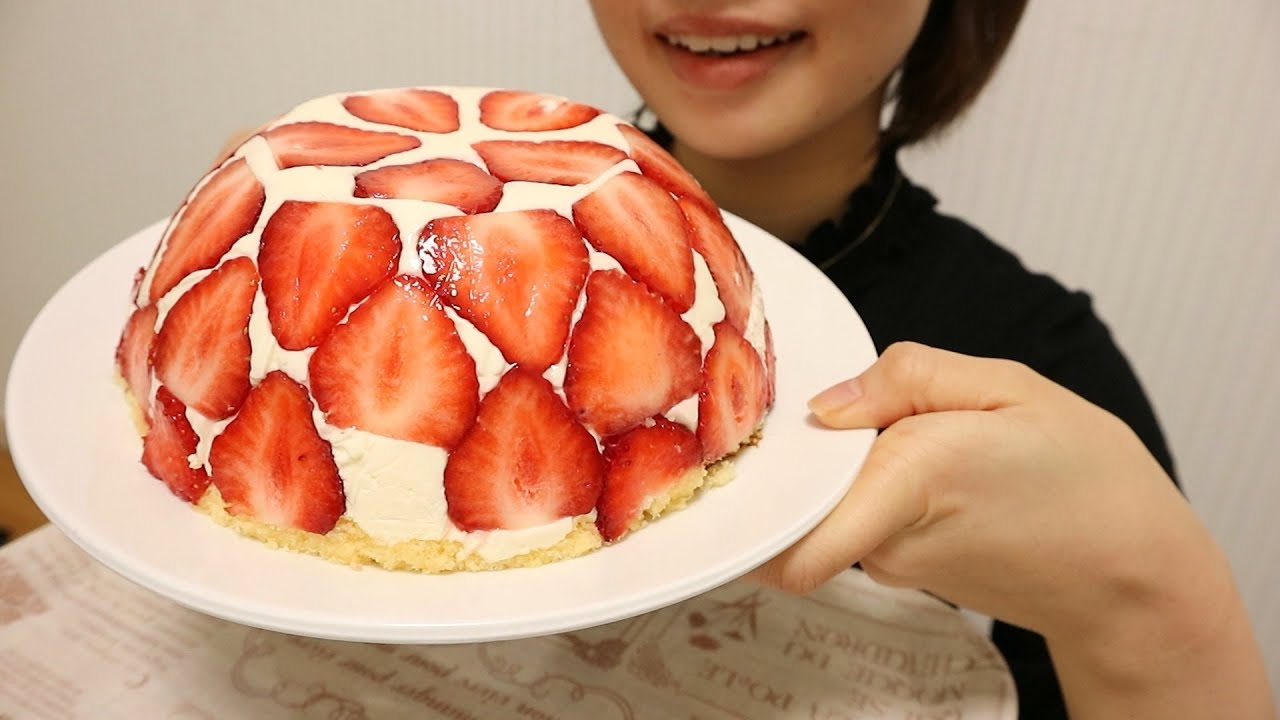 ASMR☆咀嚼音注意 苺のムースケーキ食べるよ eatingsound