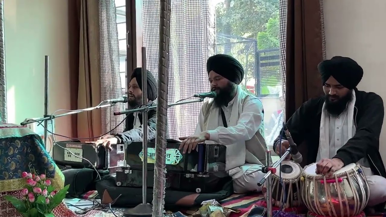 ਹਲੇ ਯਾਰਾਂ ਹਲੇ ਯਾਰਾਂ। BHAI AMANPREET SINGH CHANDIGARH WALE 🙏 30/11/25 3A MOHALI VIKHE KIRTAN HAZRI 