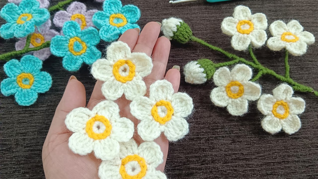 Crochet flower easy and simple #viral #crochet #knitting 